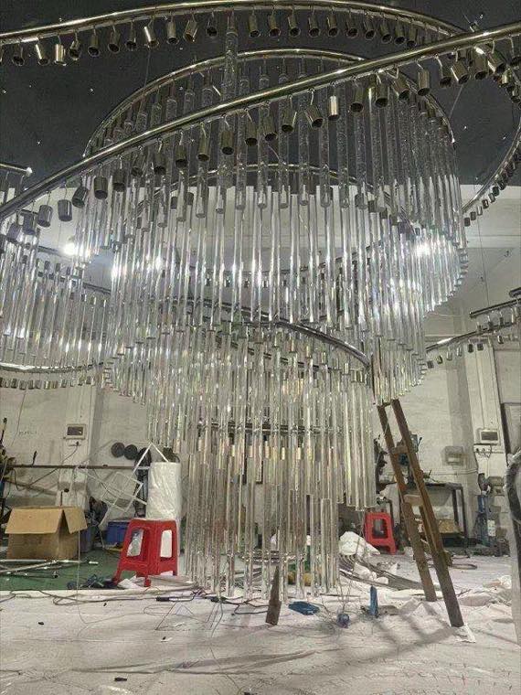 20-crystal-tube-chandelier-close-detail